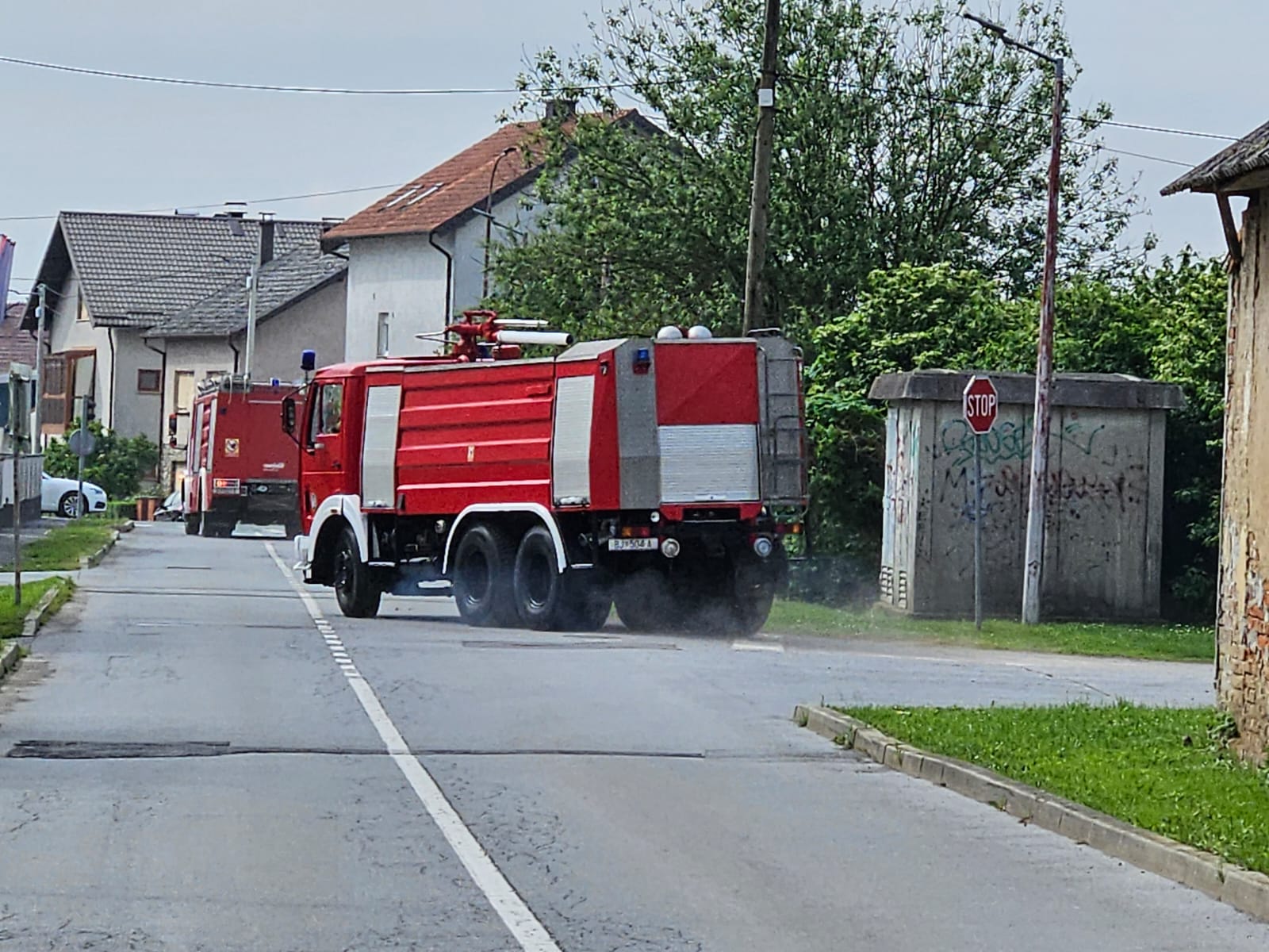 Bjelovarčani u strahu od novog požara u Kronospanu, vatrogasci krenuli u tom pravcu, ali ima jedna dobra vijest...