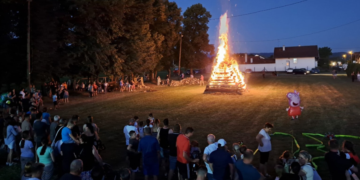 Ivanjski krijes i janjetina spojili tradiciju i zabavu, evo i gdje!
