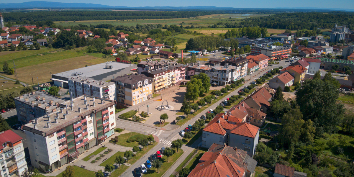 Garešnica prodaje oranicu, ali i nekoliko laktofriza