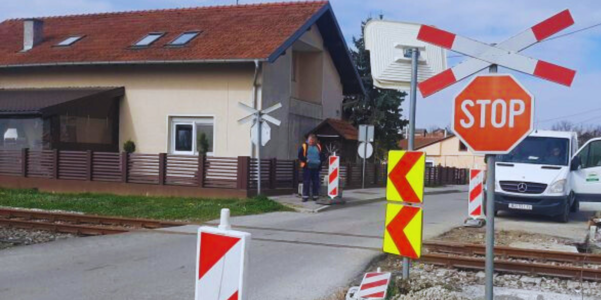 Zatvara se cesta koja povezuje dva dijela grada, znamo i obilazni pravac