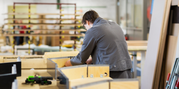 Užas u tvornici: Radnici si odrezali prste, direktor ide u zatvor. Evo zašto. Ali novčana kazna…!?