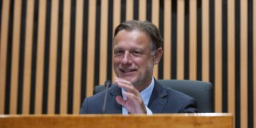 [VIDEO] Kome smeta dvostruka konotacija ZDS. Crvena zvijezda petokraka ima TROSTRUKU KONOTACIJU