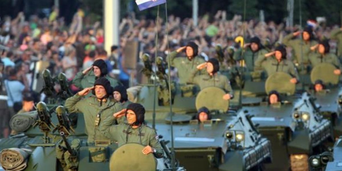 Trideset godina ponosa: Krenuo je mimohod u čast Oluje, poduži je popis sudionika i atraktivnih prizora