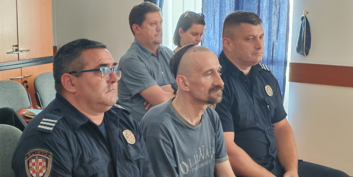 [FOTO] Izricanje presude daruvarskom monstrumu: Pogledajte kako danas izgleda svirepi ubojica