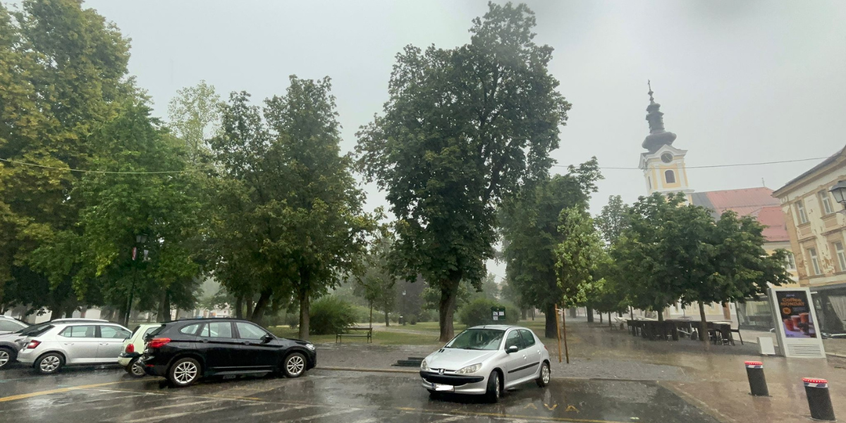 [VIDEO] Nakon udara na metropolu, nevrijeme stiglo i u naš kraj - pogledajte kako je izgledalo