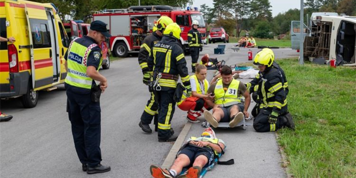 Čak 180 ljudi u akciji: Ovako izgleda kad se udruže sve žurne službe