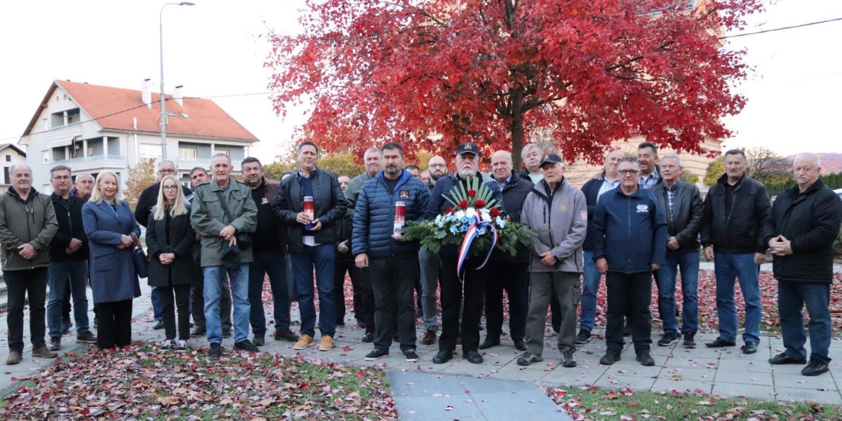 [FOTO] Kad su Lipik i Pakrac gorjeli, oni su stali prvi - 34 godine kasnije, svi ih se sjećaju