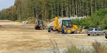 Sve je spremno za prvu lopatu na brzoj cesti, ali lopata će biti mala