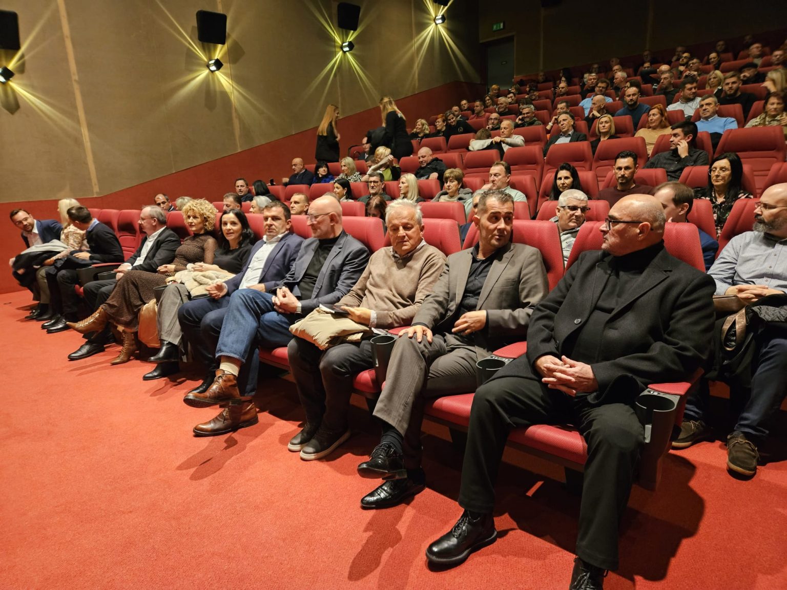 [FOTO] Održana premijera filma koji se ne zaboravlja: 'Prvi šok je bilo ...