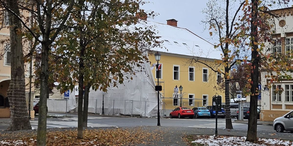 Godinama ruina, uskoro ljepotica: Pogledajte kako izgleda nova fasada kultne zgrade u centru
