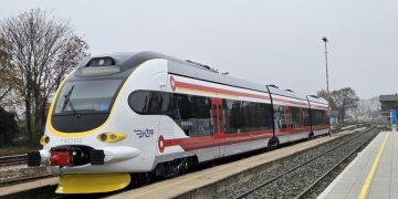 Novi vlak stigao do grada koji također sanja o putovanju do Zagreba ispod sat vremena