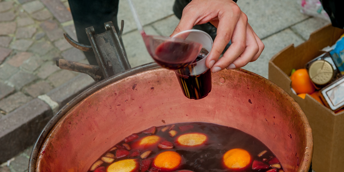 Kakav je to advent bez kuhanog vina? No, znate li kuda seže njegova povijest