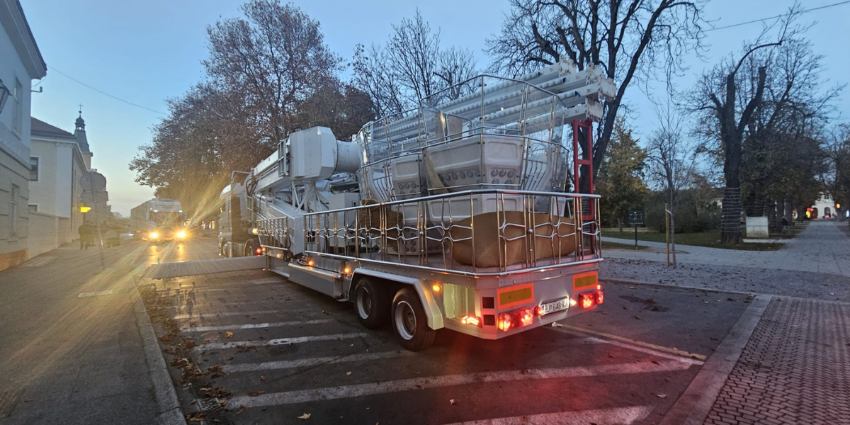 Počelo je postavljanje panoramskog kotača u samom središtu grada