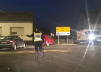 Prometna nesreća na obilaznici: Nije se zaustavio na znak Stop, vozač i putnica prevezeni u bolnicu