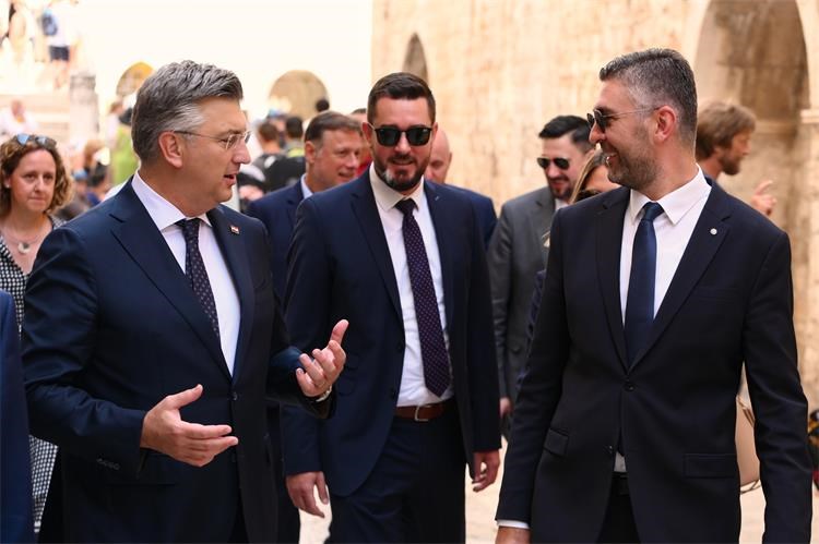 Vlada ima posve ostvariv cilj - vidjet ćete na koliko će skočiti prosječna plaća do kraja mandata