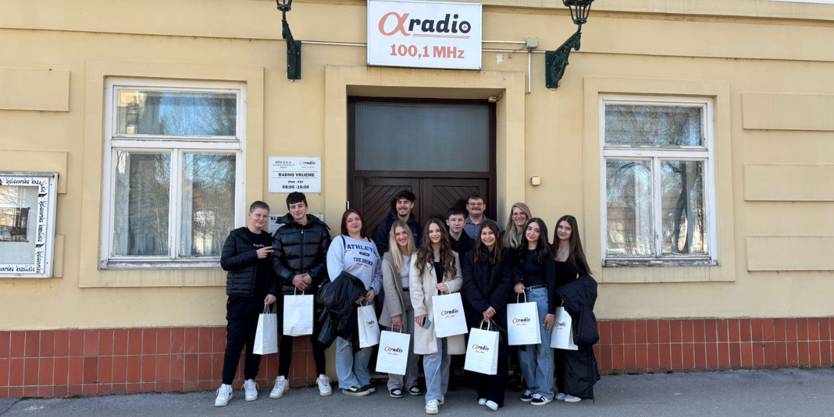 Od čestitke do studija: Evo kako su vrijedni srednjoškolci završili u studiju Alfa radija