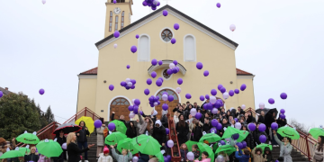 Kiša ih nije zaustavila: Tinejdžeri i vrtićanci zajedno za one koji se bore s bolešću