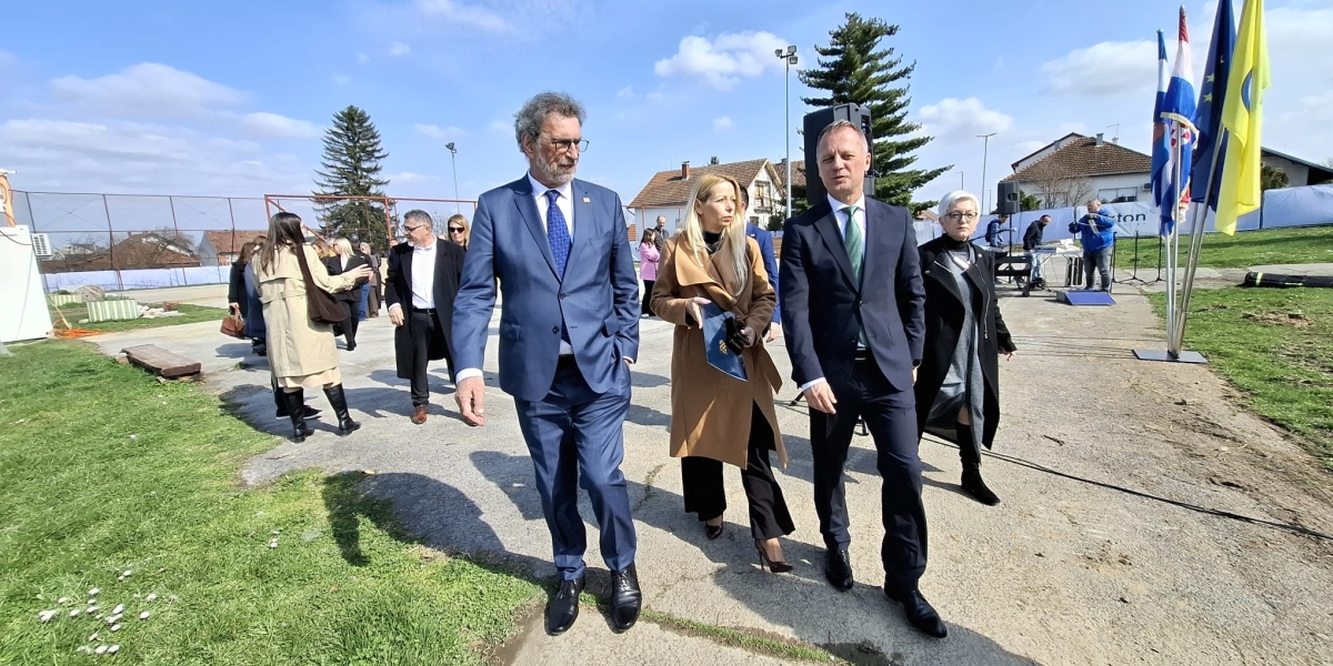 U Slatini položen kamen temeljac za rekonstrukciju škole vrijednu 12 milijuna eura