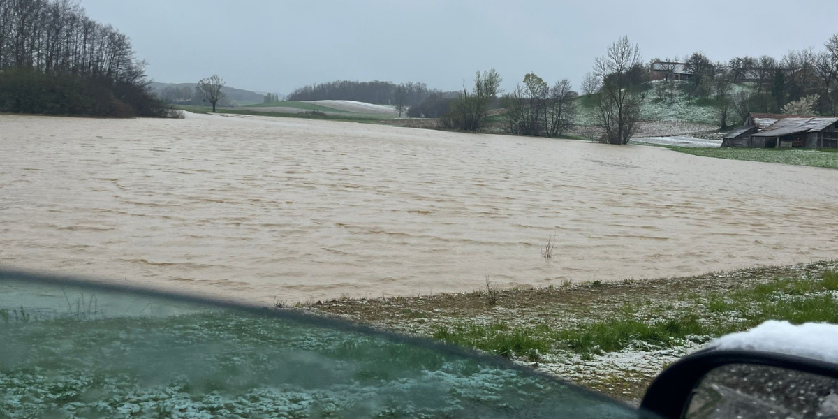Apokaliptične fotke stižu sa svih strana: Ovako danas izgleda malo selo na Bilogori