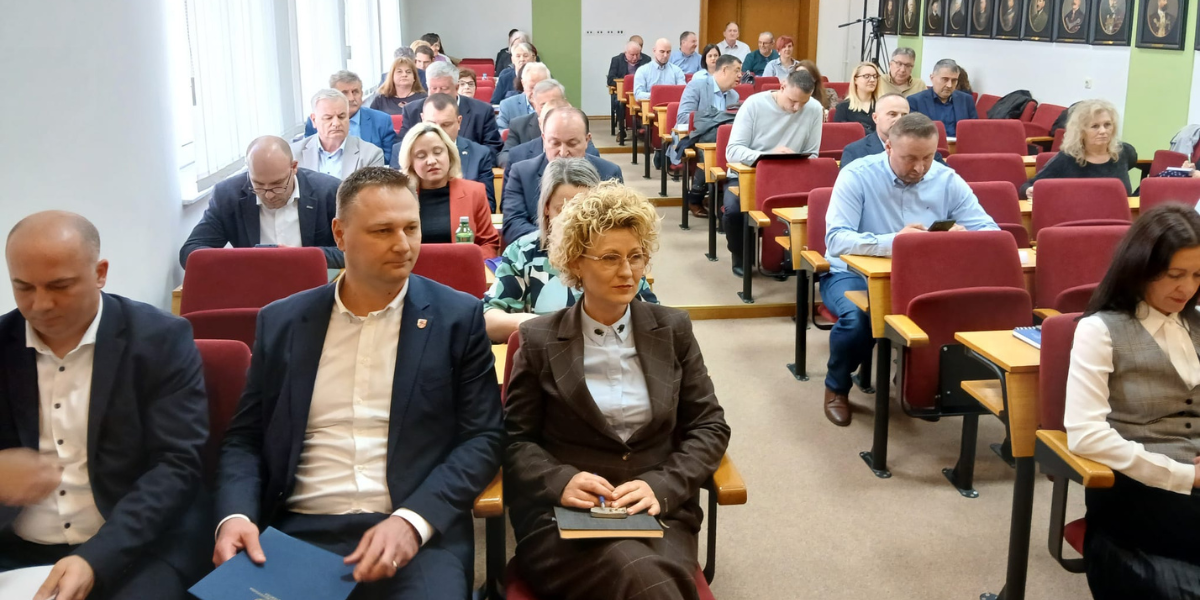 Kakav presedan, vijećnici jednoglasno usvojili izvješće župana