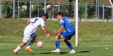 FOTO: U utakmici bez prava na kiks nogometaši Bjelovara suvereno savladali Dugo Selo