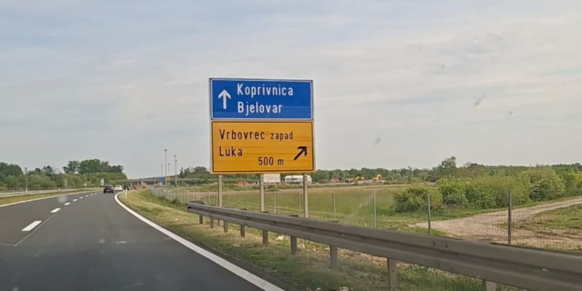 Lapsus koji nasmijava vozače: Što nije dobro na ovoj tabli kraj koje prolazimo vrlo često?