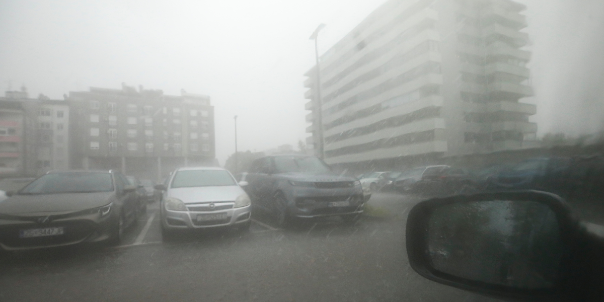 Nevrijeme izazvalo brojne probleme u prometu, evo kakva je situacija u metropoli
