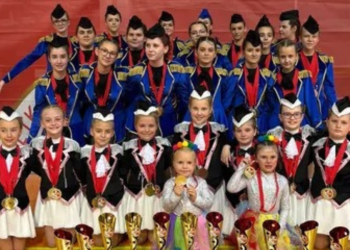 U Šibeniku zasjale Čazmanske i mažoretkinje Ivanske: Kući donijele mnoštvo odličja