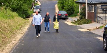 [FOTO] Još jedno općinsko naselje spojeno asfaltom s gradom, radovi kasnili