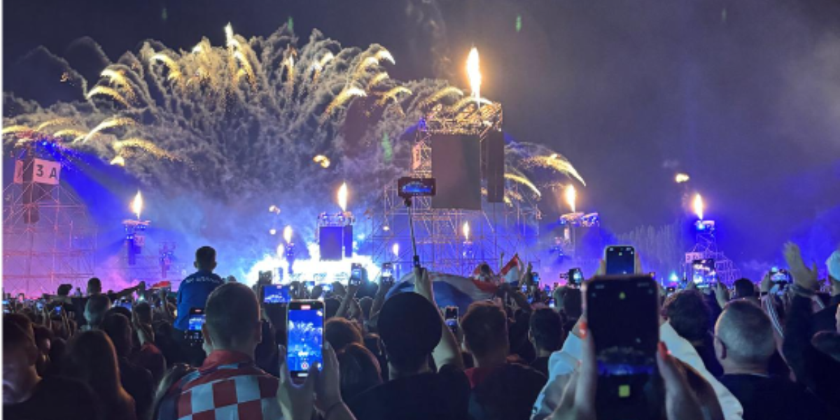 Koncert svih vremena možete pogledati na malim ekranima, evo kada