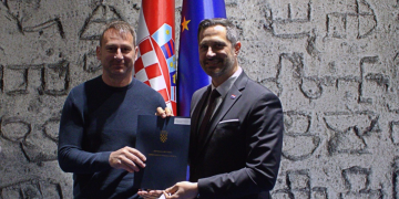 Potpisan ugovor za novi sportski centar u Starčevljanima