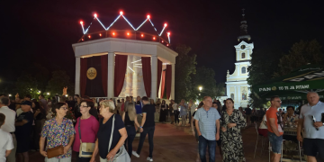 Legendarni bend stiže na Terezijanu: Pogledajte kako ih je nacrtao Nik Titanik
