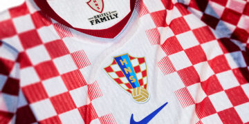 Jedni ga obožavaju, drugi ga nazivaju promašajem: Evo gdje je nastao prijepor oko hrvatskog dresa!