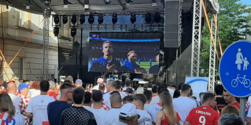 U Gradskom parku organizirano zajedničko gledanje utakmice Hrvatska – Engleska