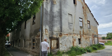 Doznali smo planove: Grad želi kupiti i obnoviti derutnu zgradu Trumbićevoj, evo što bi ondje napravili