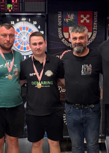 Kristijan Puškaš pokorio konkurenciju na trećem turniru ovogodišnje bjelovarske ljetne pikado lige, parovi Franjiću i Ciku