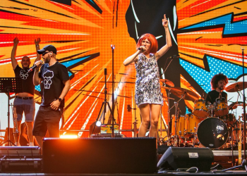 Kostimi, blještavilo i čisti talent: Kako je 12 najboljih prijatelja iz Požege stvorilo Electric Corn?