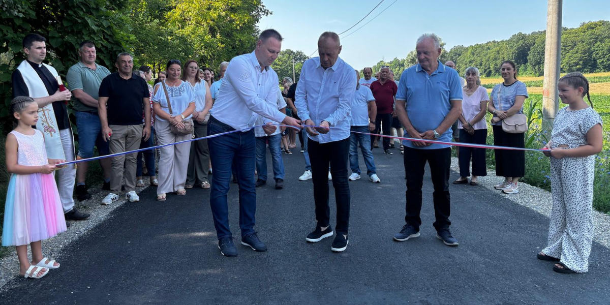 Čekali su desetljećima i konačno dočekali: Asfaltirana je cesta koja mijenja život mještana