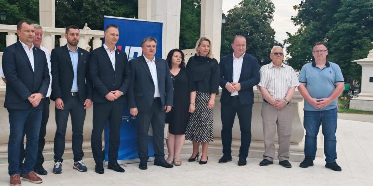 Totgergeli: Milanović nas blokiranjem odlaska u Pariz gura na margine