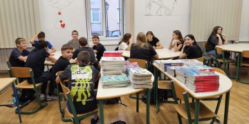 Roditelji, pripremite kalendare: Ovo su svi datumi praznika u novoj školskoj godini