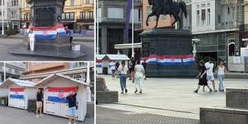 [FOTO] Zastave ponovno na glavnom trgu: Postavili ih oni koji znaju što znači sutrašnji datum