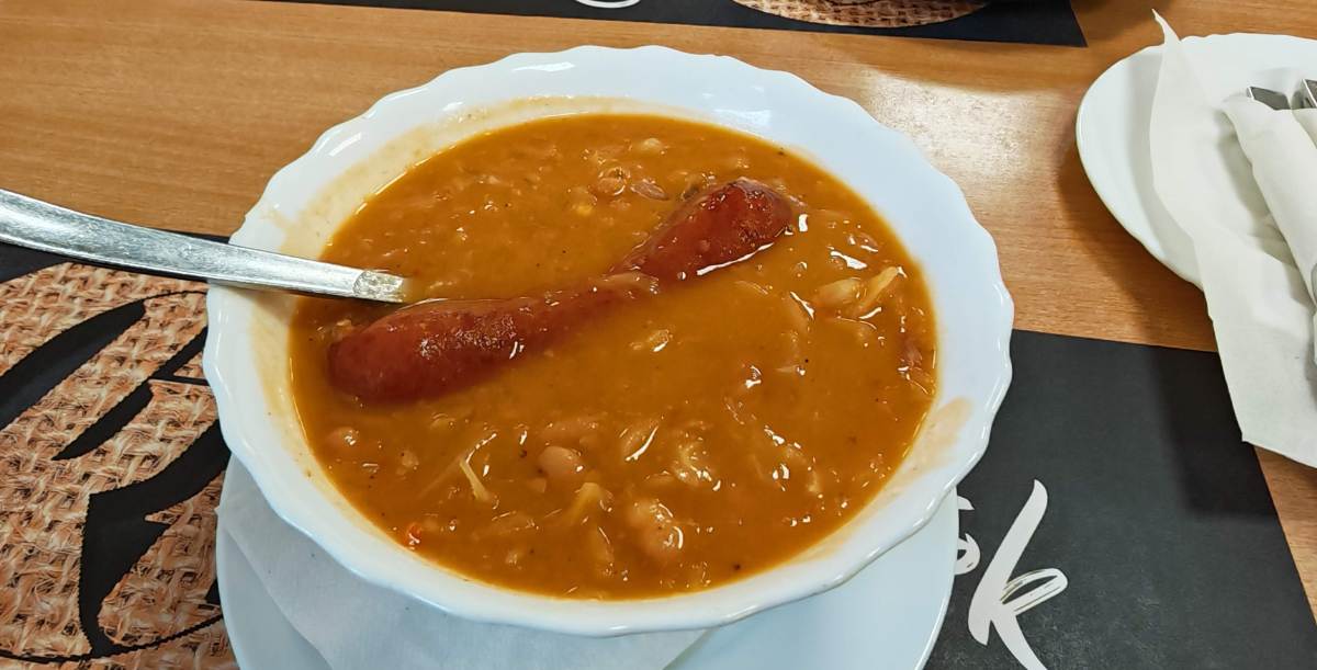 Velike tajne iskusnih kuhara: Za savršen grah sa zeljem uvijek fali jedan sastojak