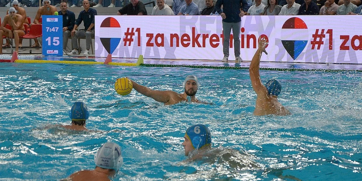 (FOTO) Spektakl za koji se tražila karta više: Vaterpolisti zagrebačke Mladosti u Bjelovaru do premijernog naslova u Superkupu