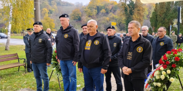 [FOTO] Odana počast poginulim pripadnicima prve gardijske brigade “Tigrovi” na lipičkom bojištu